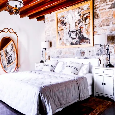 Isola Paradiso - Luxury Staffed Property