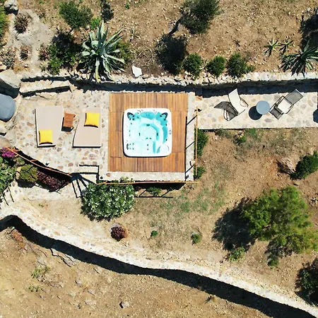 Isola Paradiso - Luxury Staffed Property